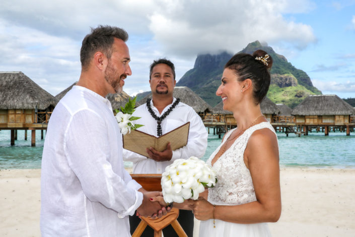 Photographe Bora Bora Le Pearl Beach mariage